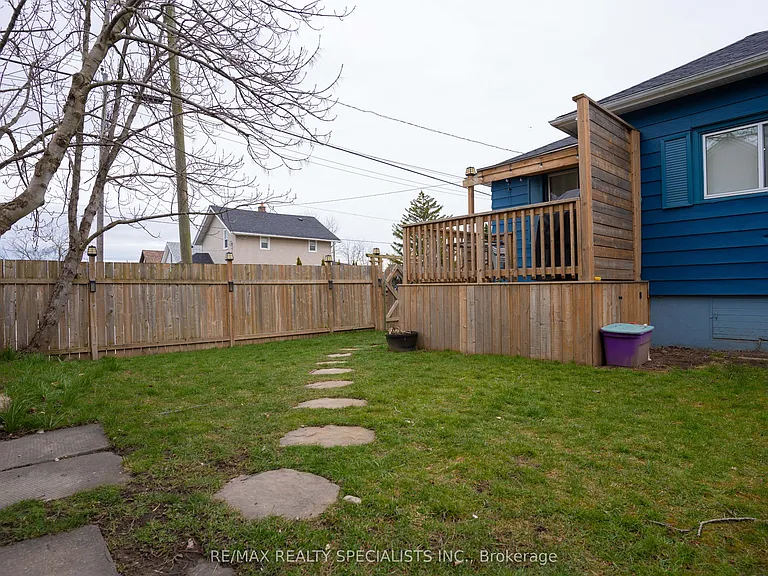 4397 Homewood Ave — Photo 34