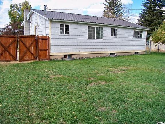 2nd image of 654 N 6th St