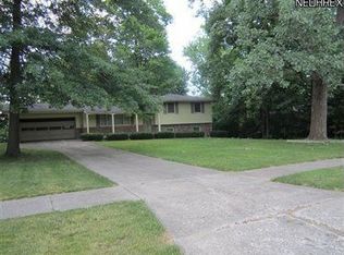 16426 Lanier Ave, Strongsville, OH 44136