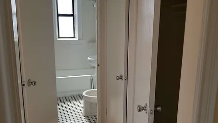 Rented by Realty Queens LLC