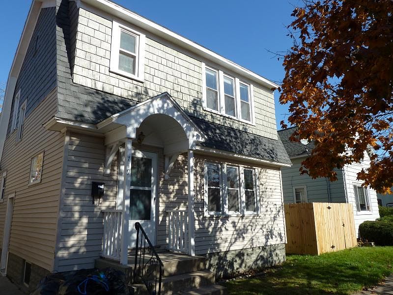 1st image of 719 11th St NW