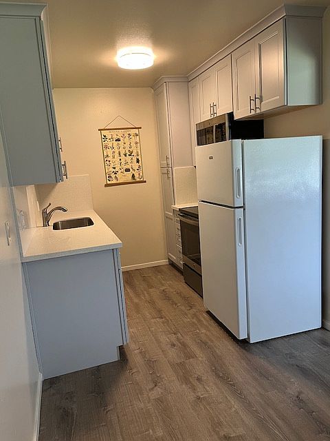 1st image of 168 Towne Ter #2