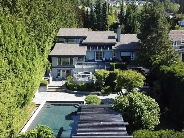 2265 Chairlift Rd, West Vancouver, BC V7S 2T4