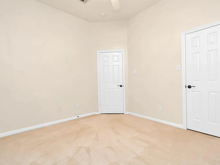 16510 Bluff Springs Dr — Photo 38