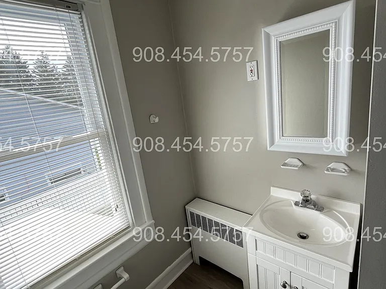 720 Sigsbee Ave #4 — Photo 4