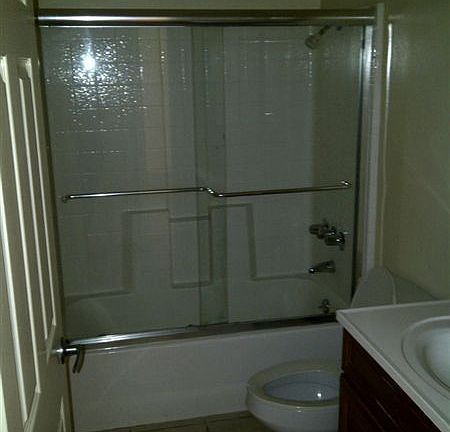 5th image of 18600 Collins St APT 208