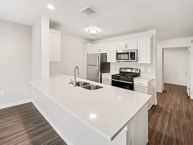 The Grove Apartment Homes — Photo 32