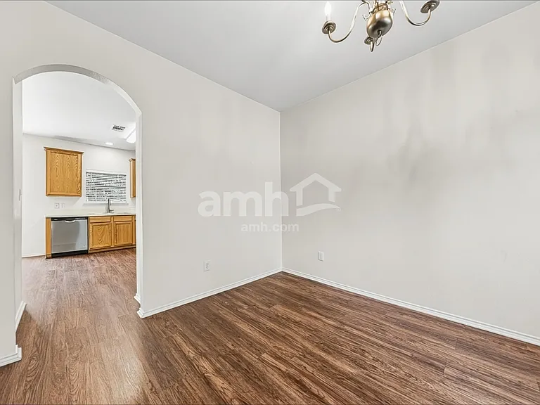 4000 Hidden Meadow Ct — Photo 8