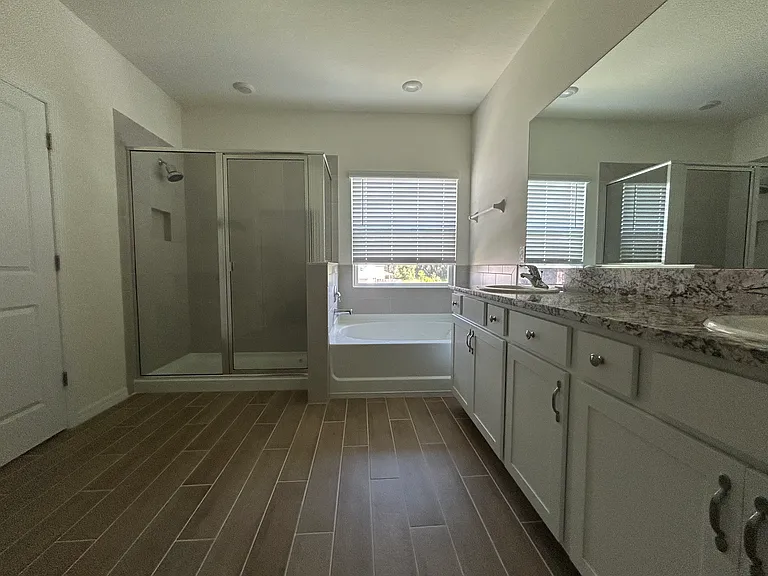 1551 NW 136th Blvd — Photo 11