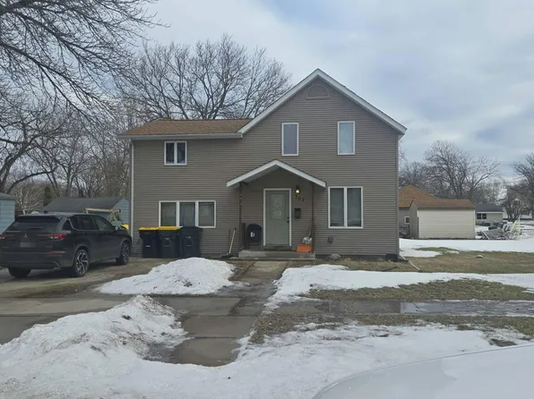 307 9th St N, Olivia, MN 56277