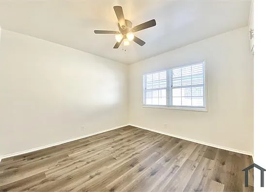 2111 W Florence Ave #4 — Photo 10