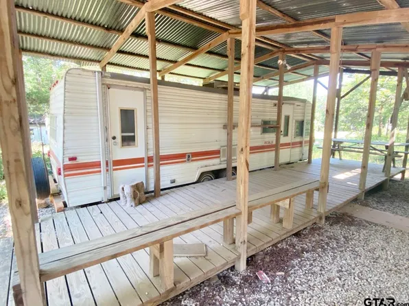 61 Private Road 52031, Pittsburg, TX 75686