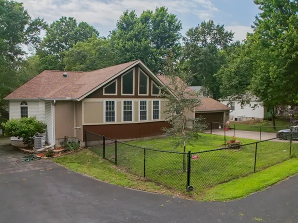 26735 Swaying Pine Dr, Warsaw, MO 65355