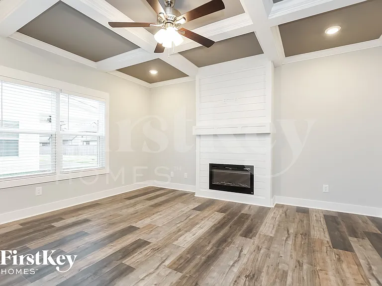 1413 Kingbird Dr — Photo 4