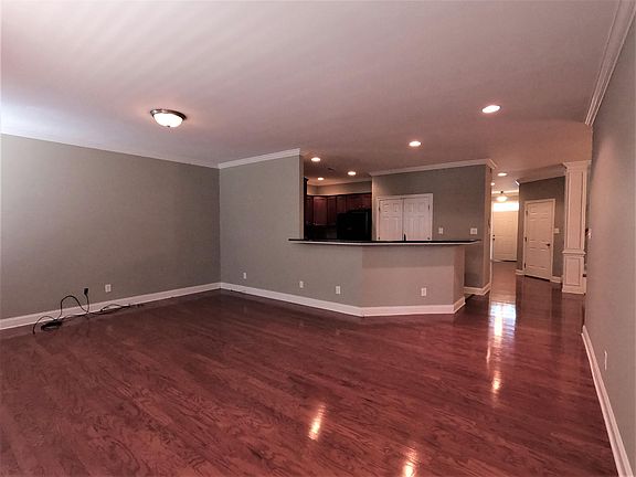 5th image of 561 Prescott Way