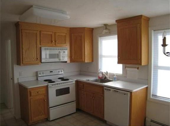 2nd image of 29 Parkhurst St #29