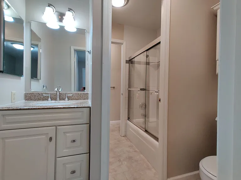 301 S Regency Dr — Photo 42