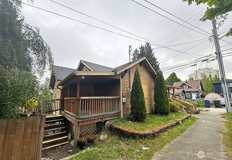 3rd image of 1115 S 18th Street