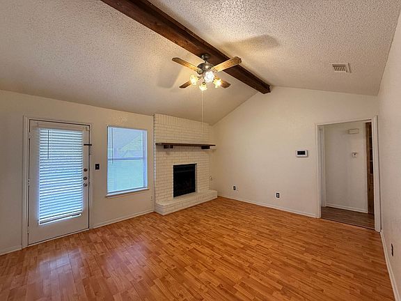 4th image of 121 Chestnut Dr