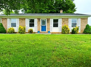 5 Eastgate Dr, Verona, VA 24482