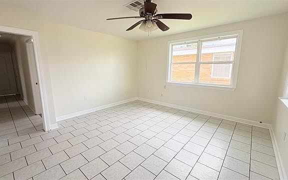 4th image of 1816 Stafford St