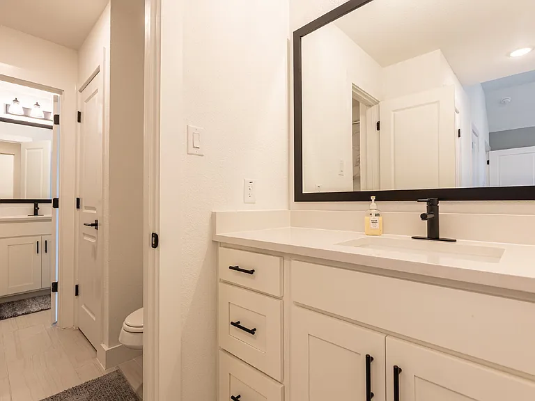 208 Sadaba St — Photo 43