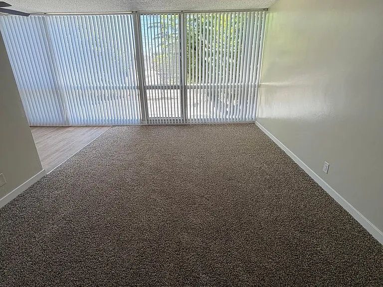 Stone Gate Apartments — Photo 42