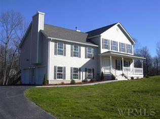 19 Frieda Ln, Poughkeepsie, NY 12603