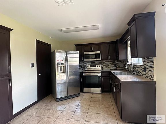 5th image of 2412 Munich St