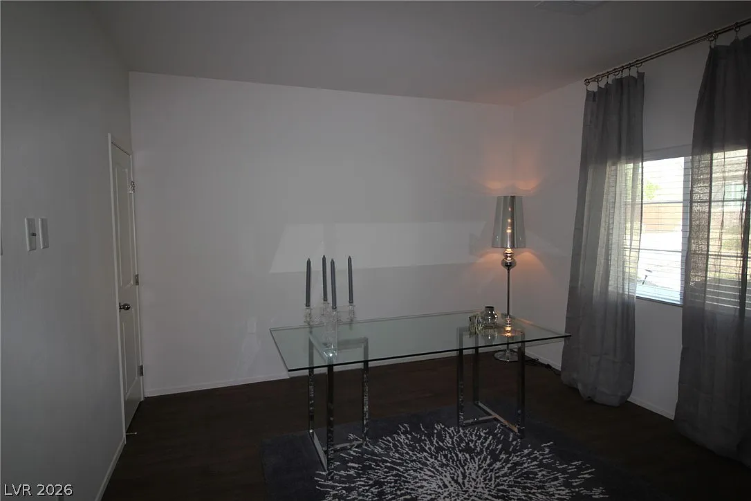 4 bed, 3.0 bath, 2159 sqft, $2,165 — Photo 3