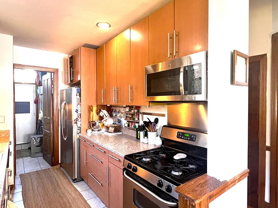 Modern large kitchen