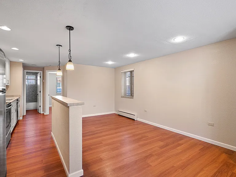 150 S Clarkson — Photo 11