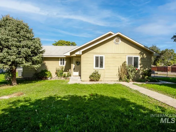 202 W Montana Ave, Homedale, ID 83628