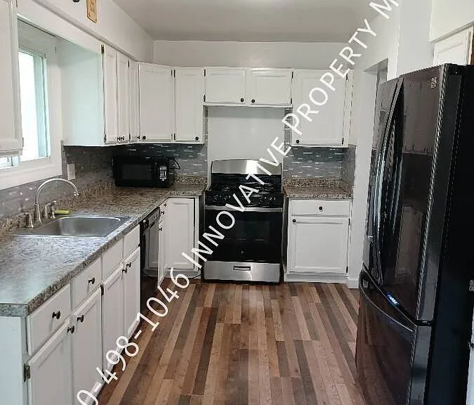 5476 Westchester Dr — Photo 11