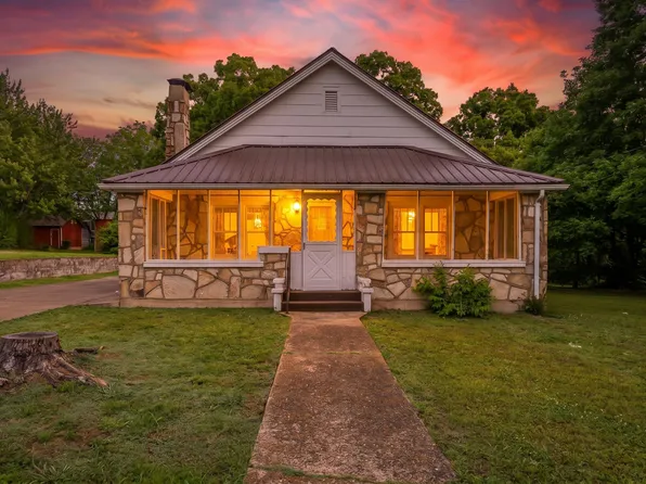838 Chestnut Street, Thayer, MO 65791