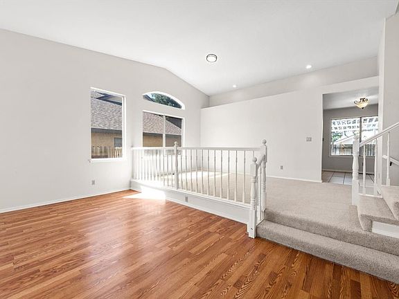 5th image of 797 Bluebird Drive