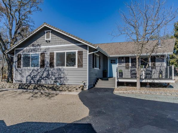 8820 Honda Ln, Valley Springs, CA 95252