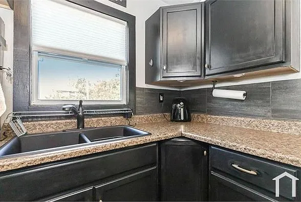 6401 Chestnut Ave — Photo 13