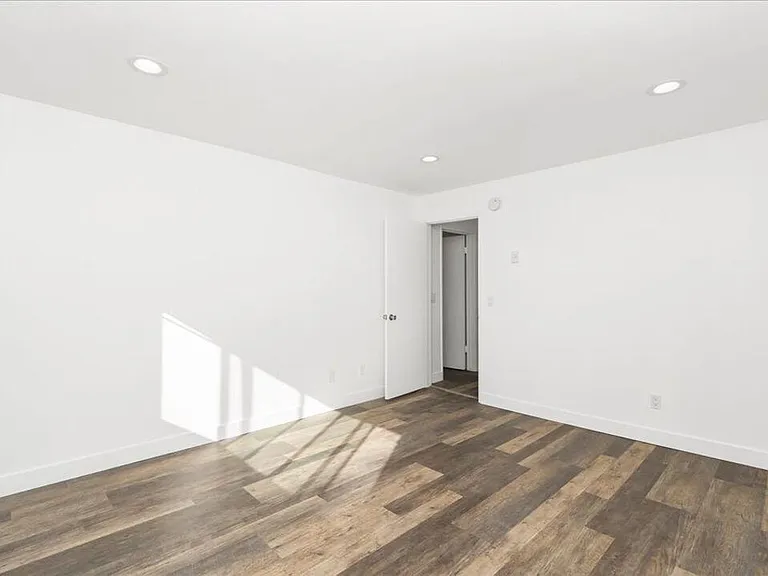 5000 S Centinela Ave #107 — Photo 11