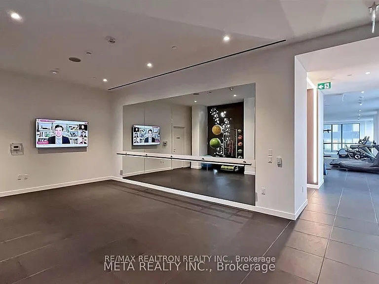 39 Roehampton Ave #4301 — Photo 29