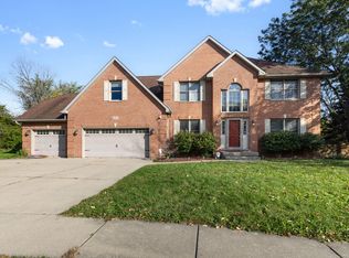 697 Fox Holw, Dekalb, IL 60115