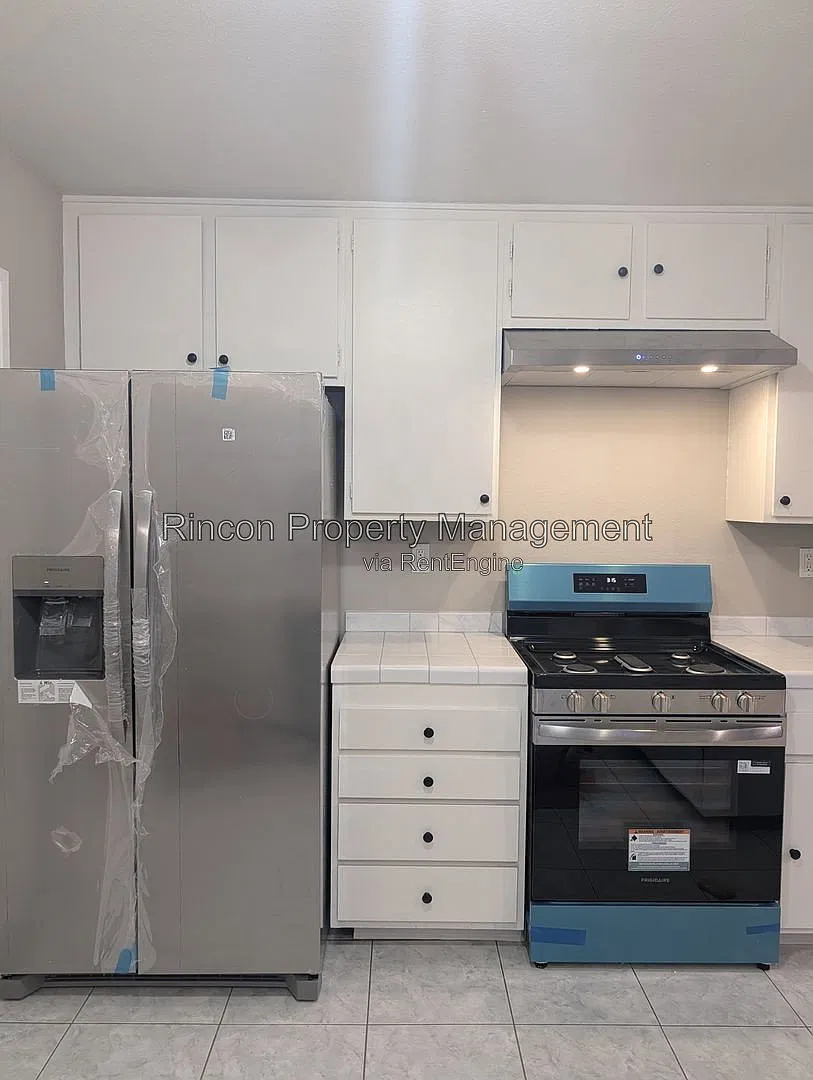 2 bed, 1.0 bath, 1200 sqft, $3,395 — Photo 1