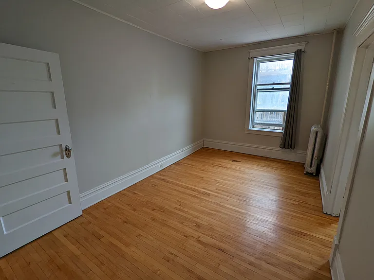 280 River Ave — Photo 16