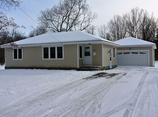 249 E Godfrey St, Newark, NY 14513