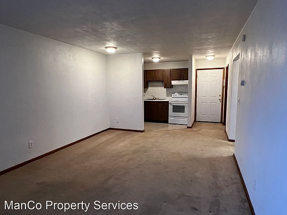 3rd image of 124 Chestnut St #202