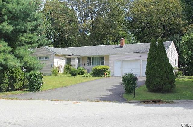 1st image of 1 Stone Wall Dr