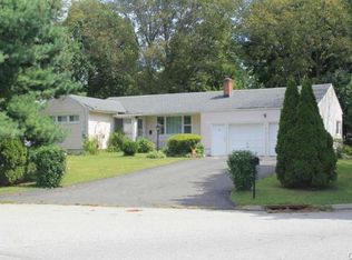 1 Stone Wall Dr, Stamford, CT 06905