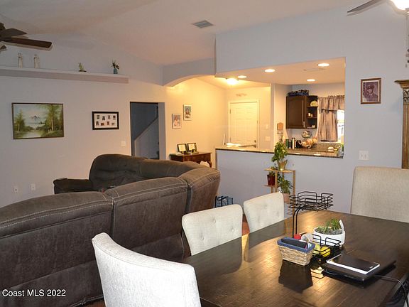 4th image of 1660 Bahama St