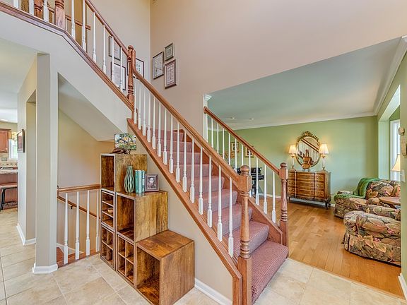 4th image of 24611 Norwood Dr