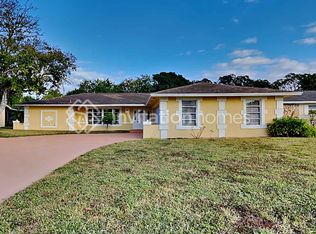 111 Sandpiper Ave, Royal Palm Beach, FL 33411